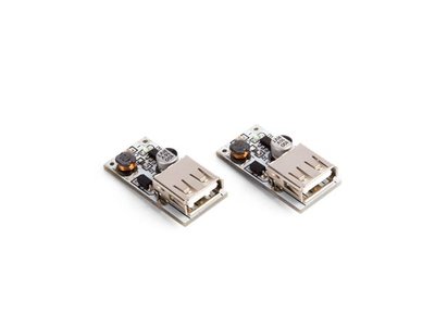 VMA403  DC-DC BOOST-MODULE / (2.5 V-5 V) 600 mA NAAR USB 5 V (2-delig) 